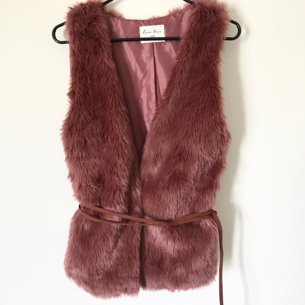 Faux Fur Vest/Shole